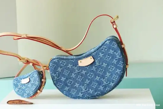 Aaa replica bags MM LOUIS VUITTON Croissant 0509